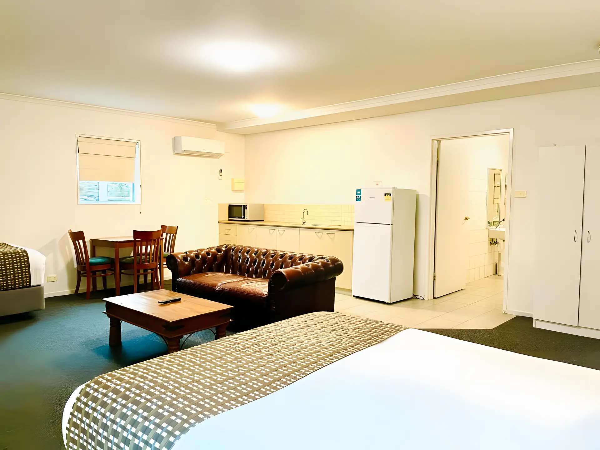 Triple Room With One Queen Bed And One Single Bed