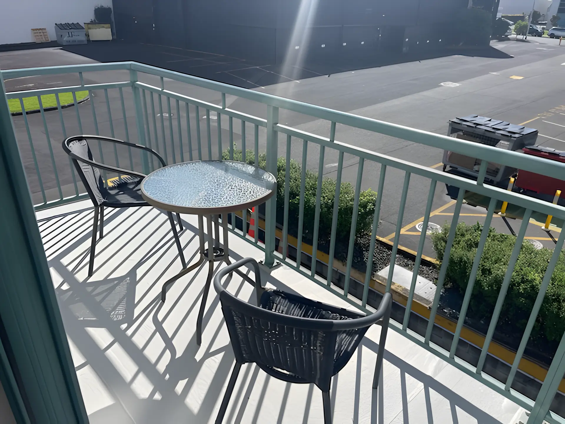 Studio with Private Bathroom/Kitchenette/Balcony Room