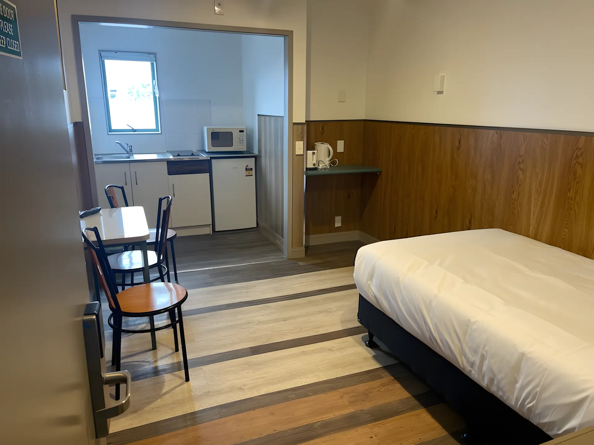 Family Suite Double/Single Bed/Kitchenette Room