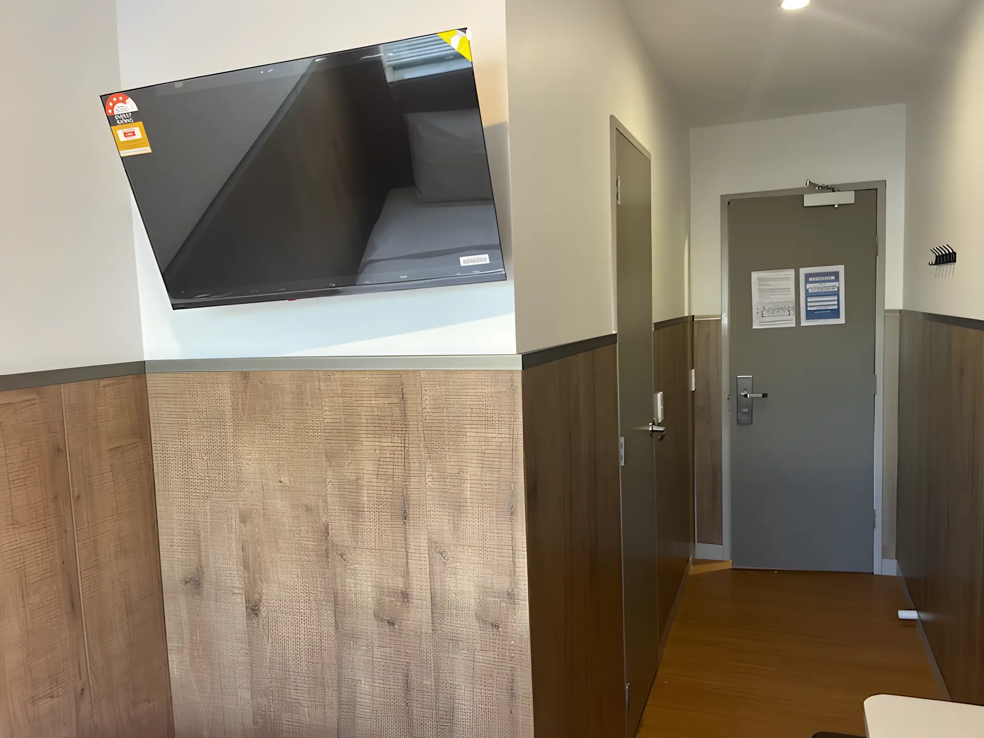 Studio Private Bathroom with Kitchenette Room