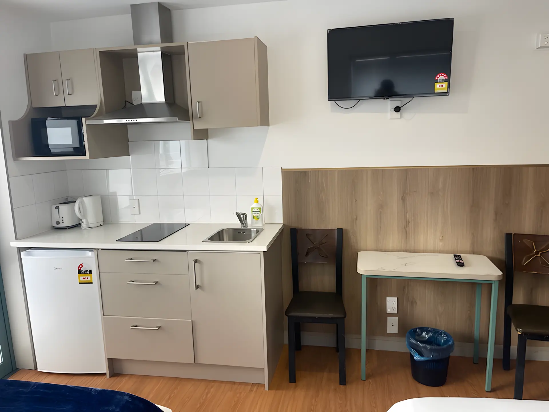 Twin Studio Unit with Kitchenette Balcony Room