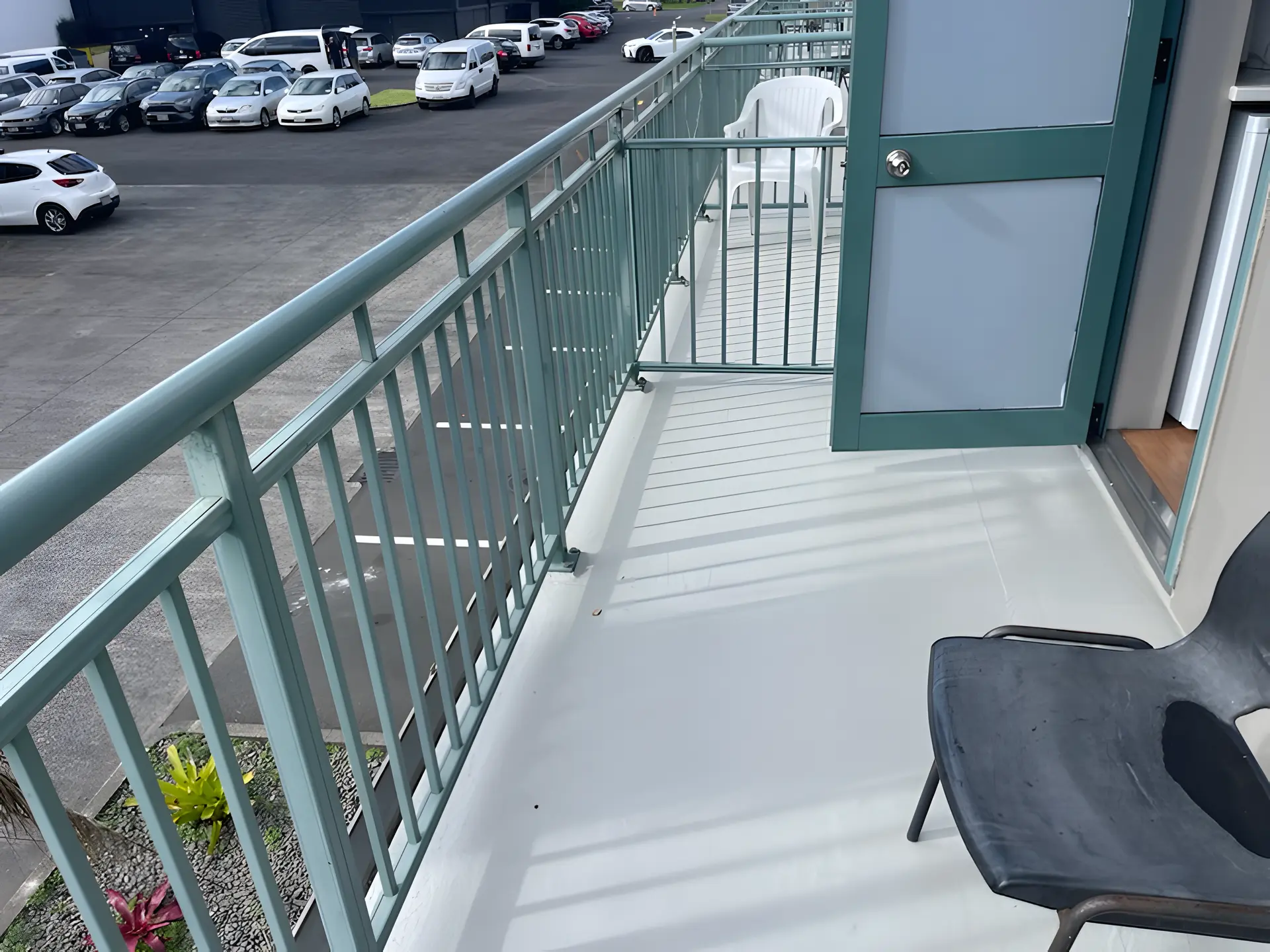 Twin Studio Unit with Kitchenette Balcony Room