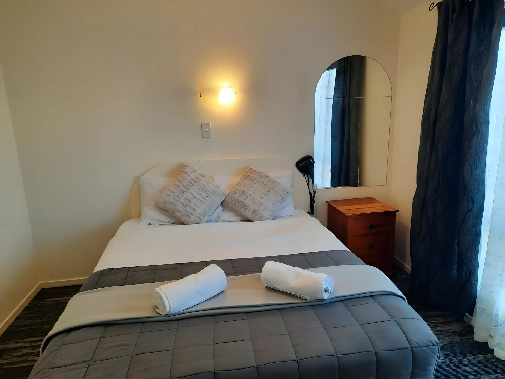 Samhil Motor Lodge