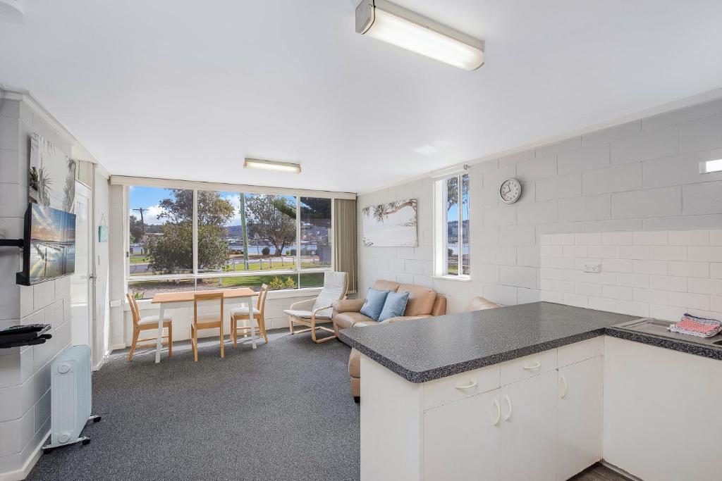 One Bedroom With Lake View