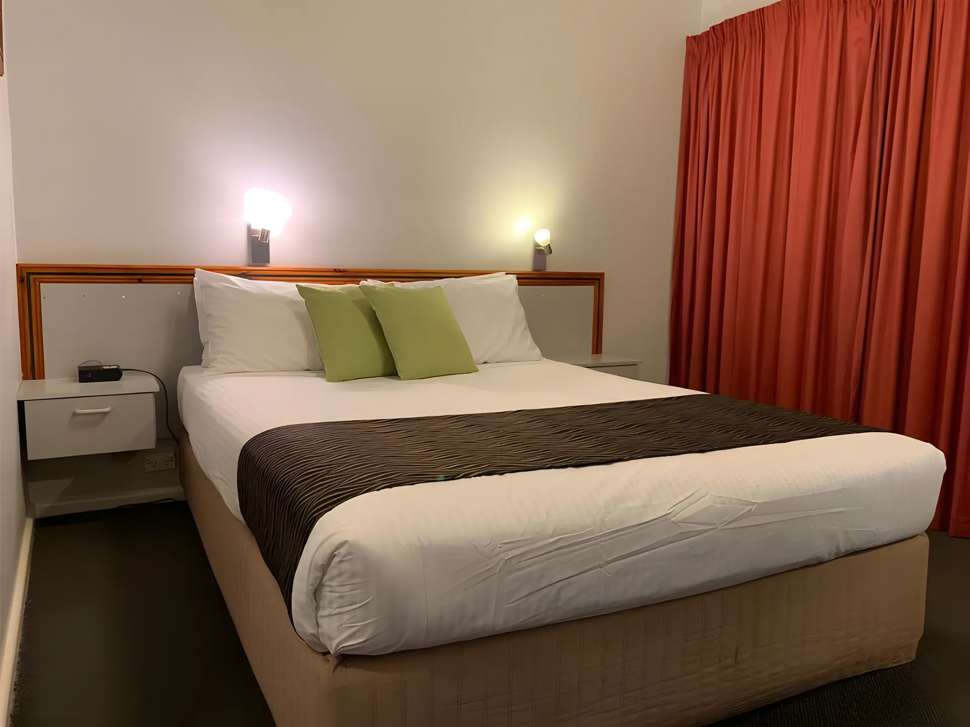Deluxe Queen Room