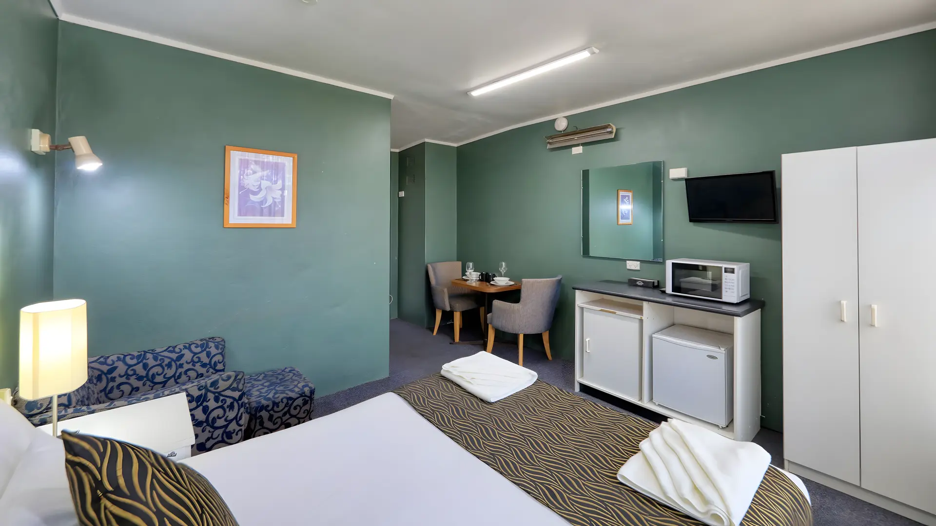 Delux Queen Room