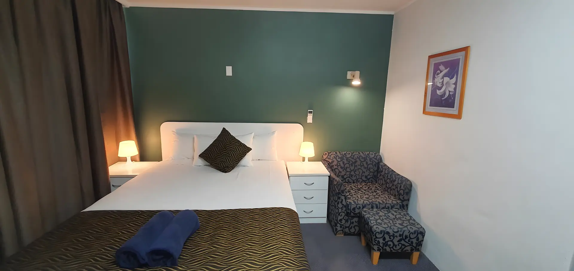 Delux Queen Room