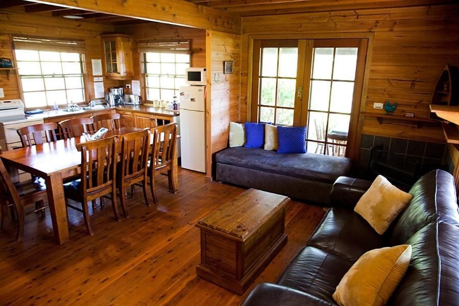 The Loft- 3 B/Rs- 2-7 Night Mins- Scroll Down To Grid To Check All Cottages Availability