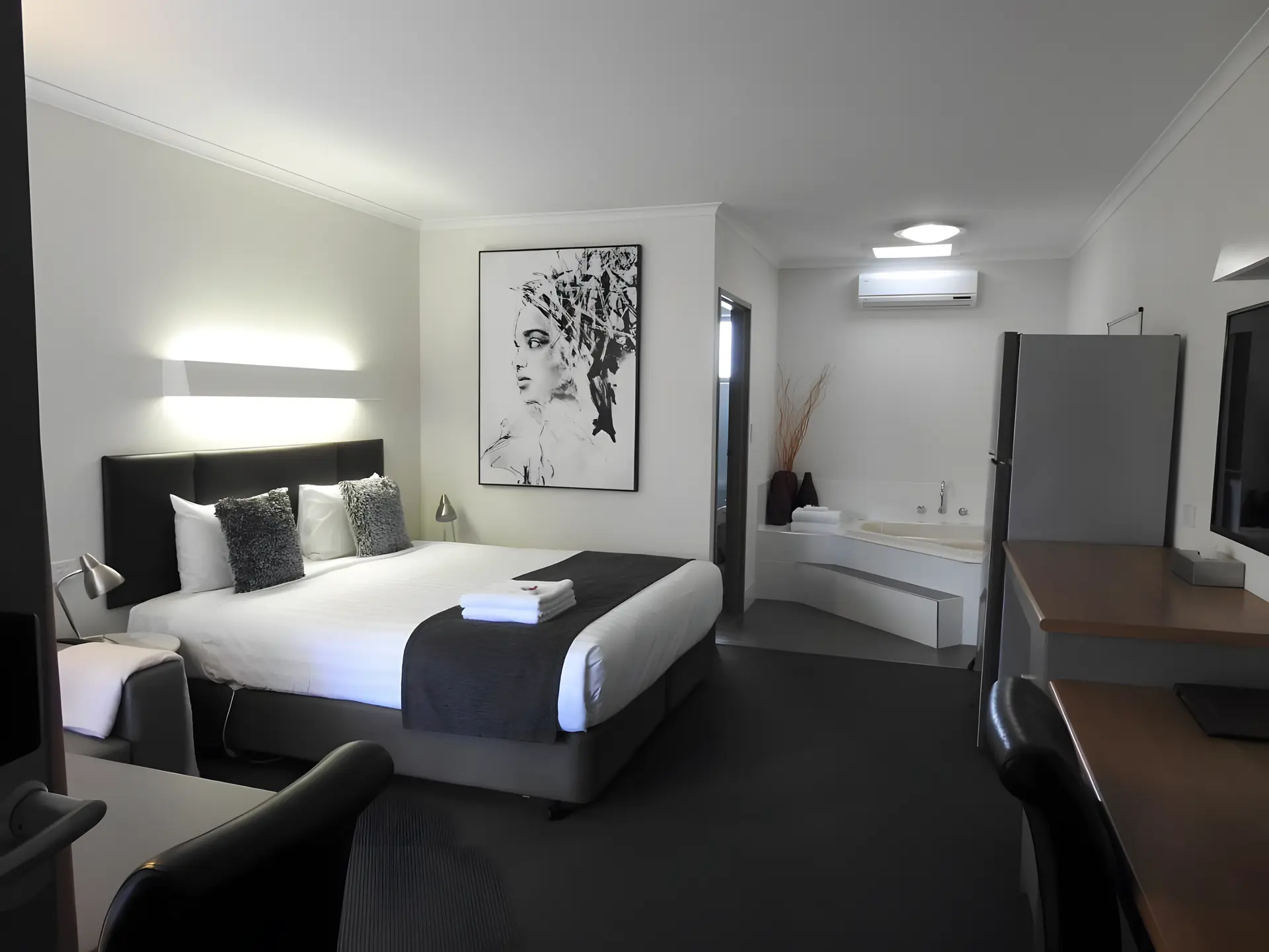 Wine Village Motor Inn