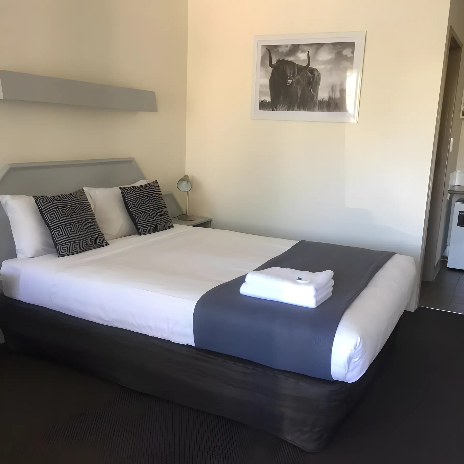 Executive Queen Room
