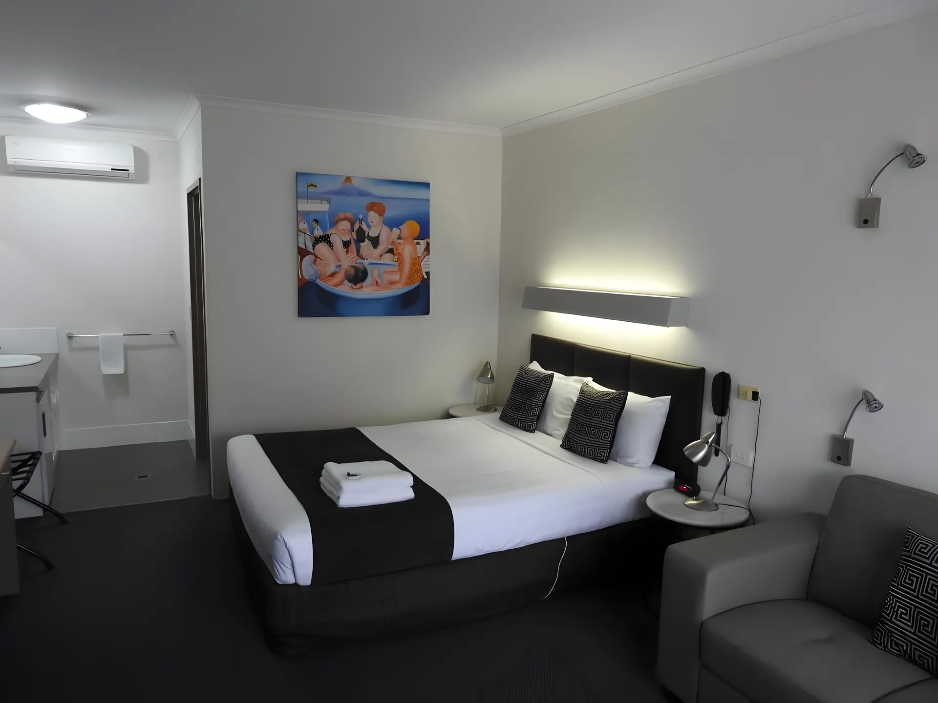 Executive Queen Room