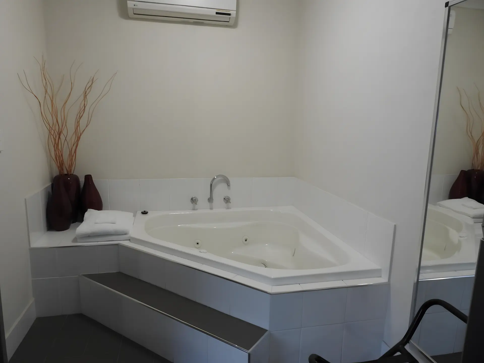 Suite with Spa Bath