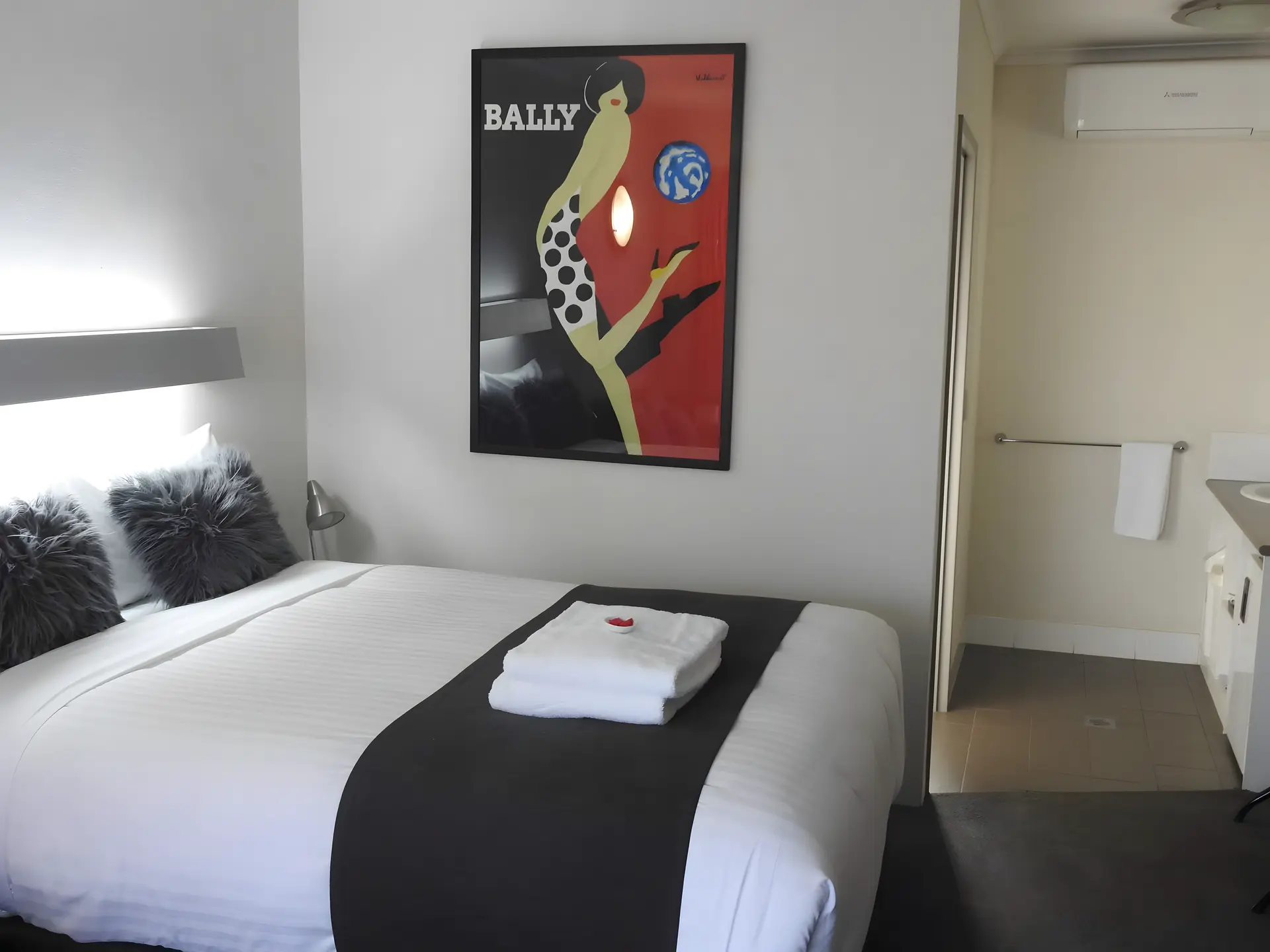 Executive Queen Room