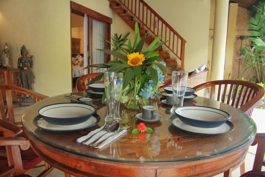 Three-Bedroom Villa Yauda