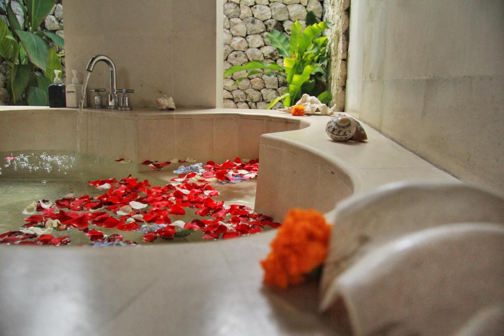 Three-Bedroom Villa Yauda