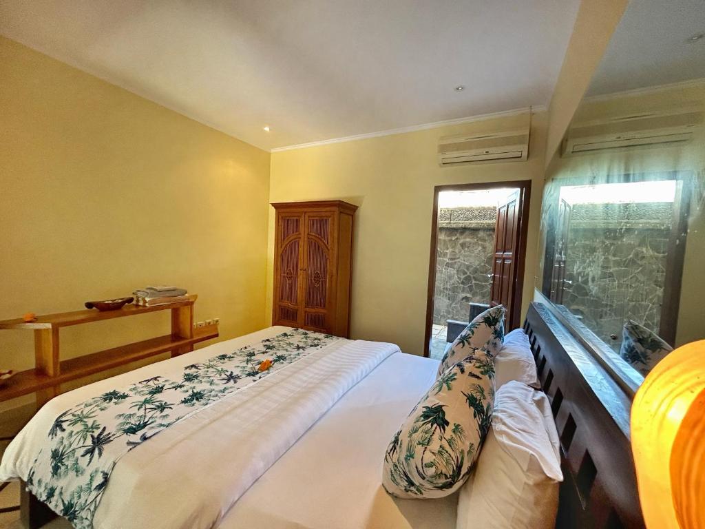 Three-Bedroom Villa Yauda