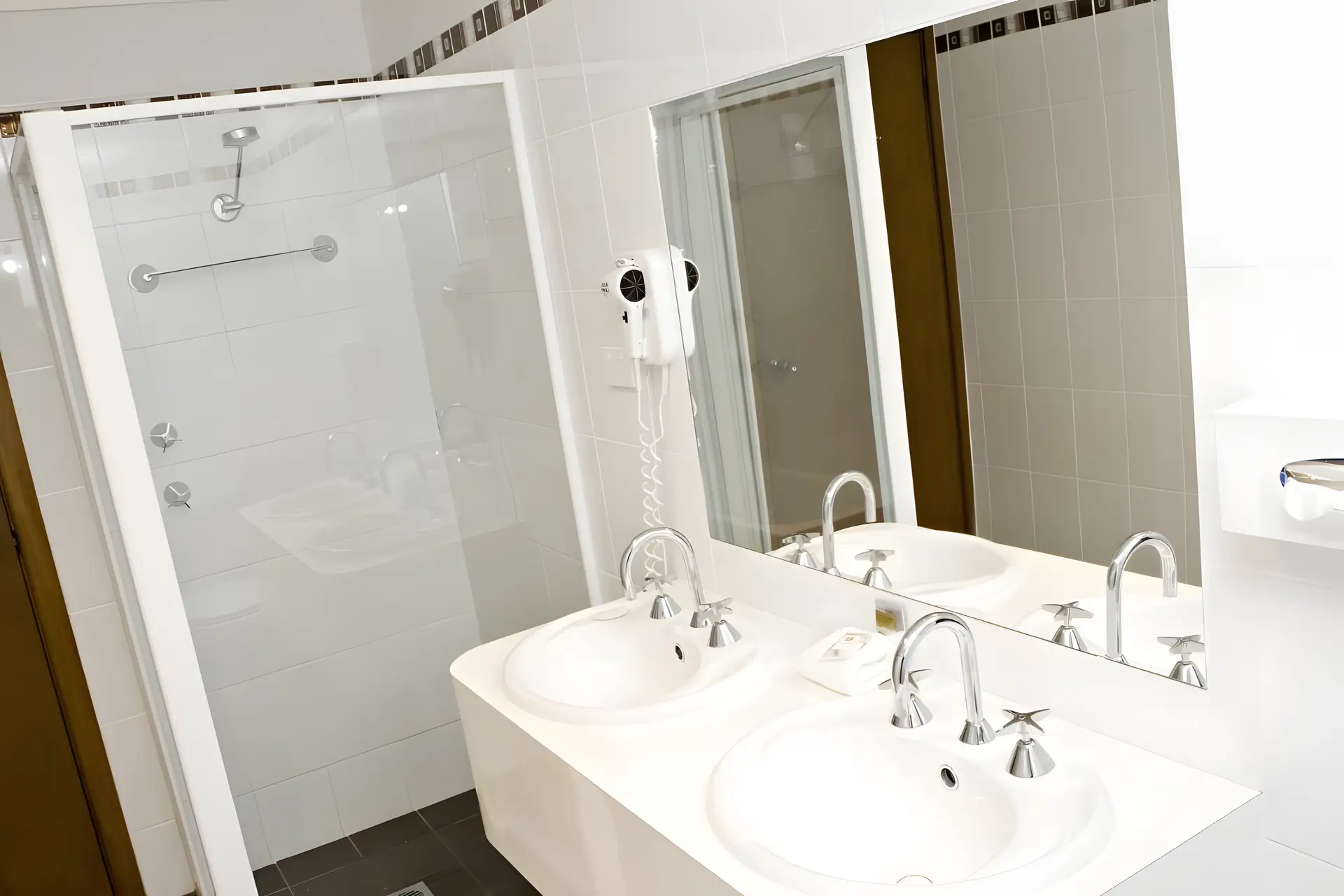 Deluxe 2-Bedroom Appartment