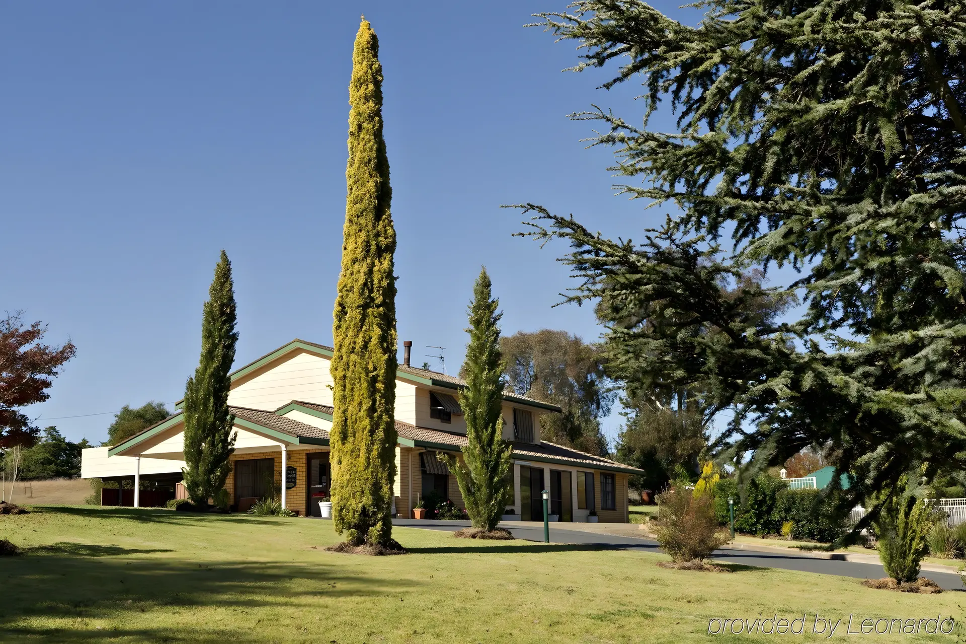 HILLTOPS RETREAT MOTOR INN