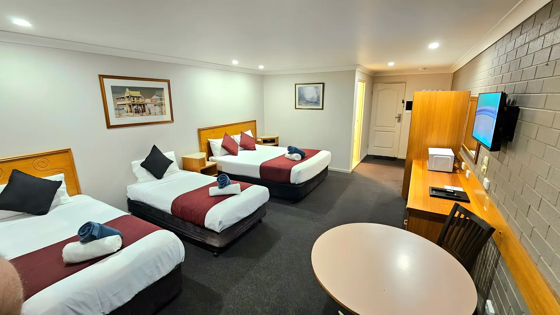Deluxe Family-4 Room