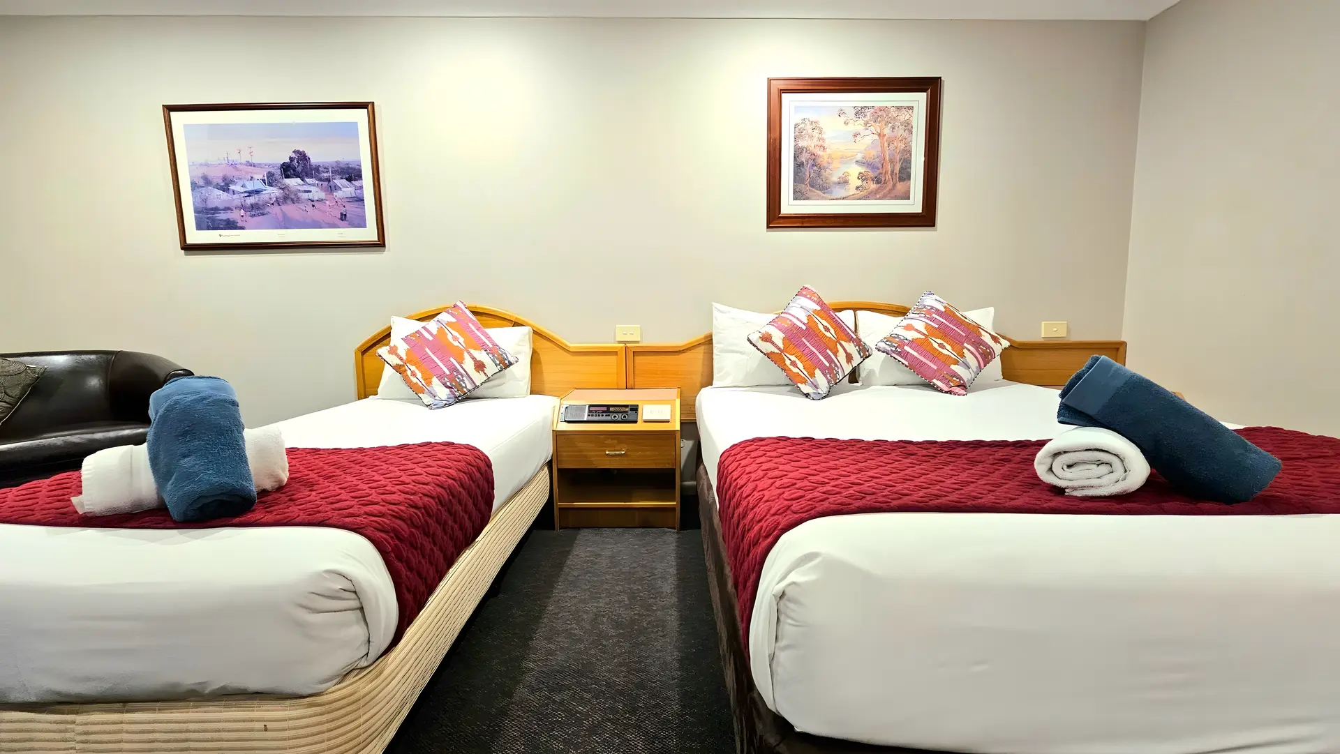 Deluxe Twinshare Room