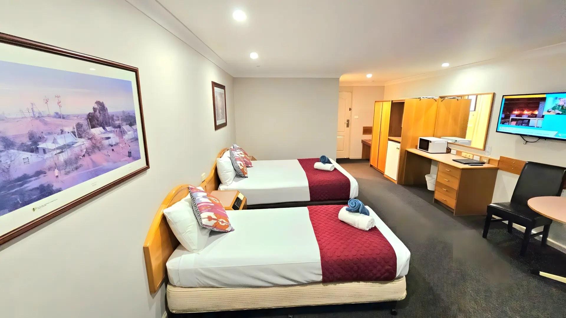 Deluxe Twinshare Room