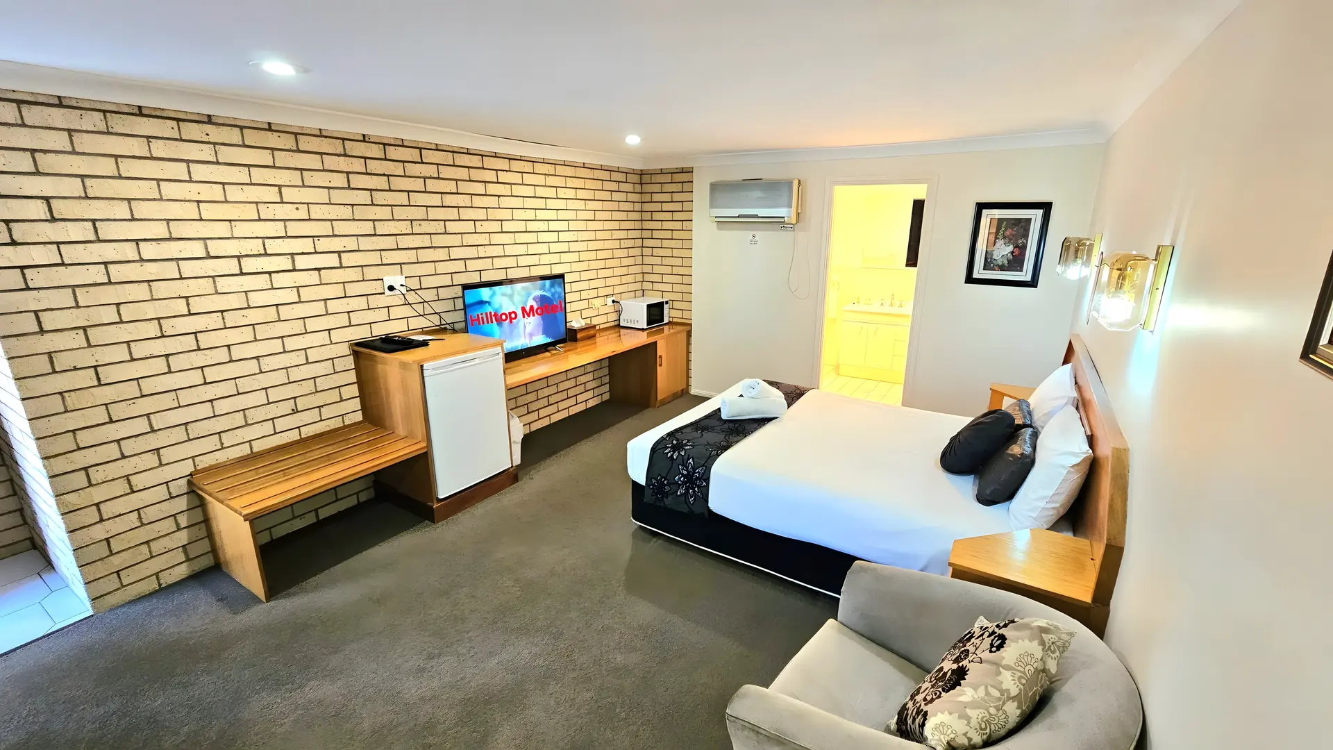 Deluxe Queen Room