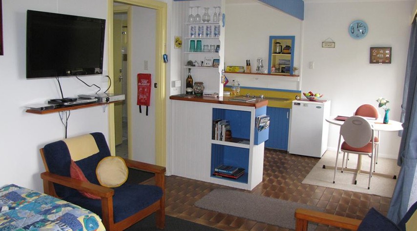 Blue Wren - One-Bedroom Cottage