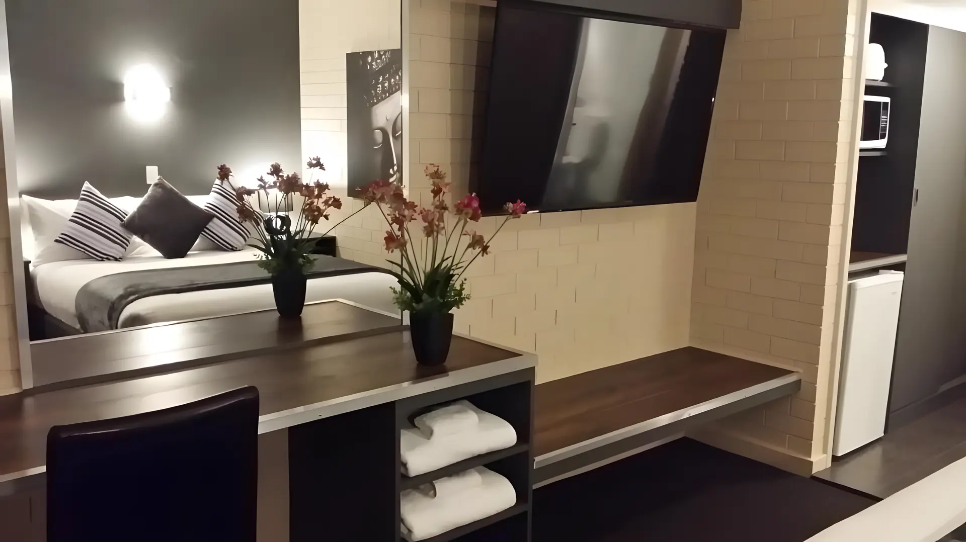 Executive Queen Room