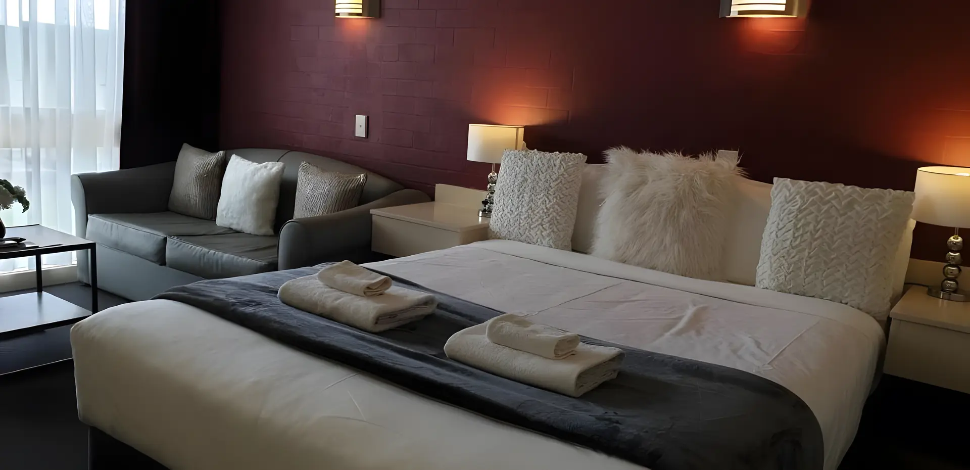 Deluxe Queen Room