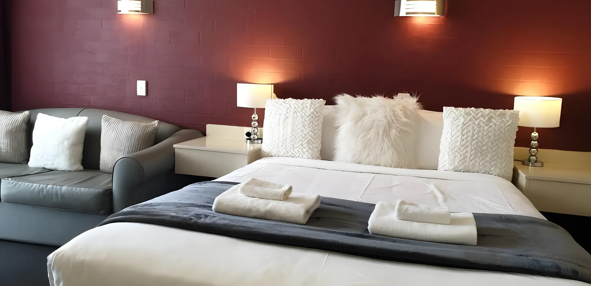 Deluxe Queen Room