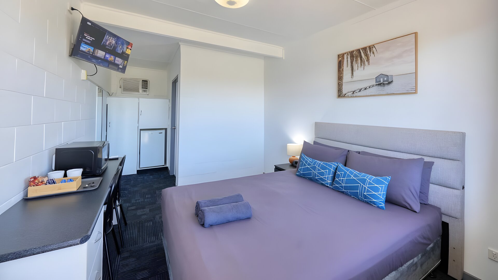 Standard Queen Room