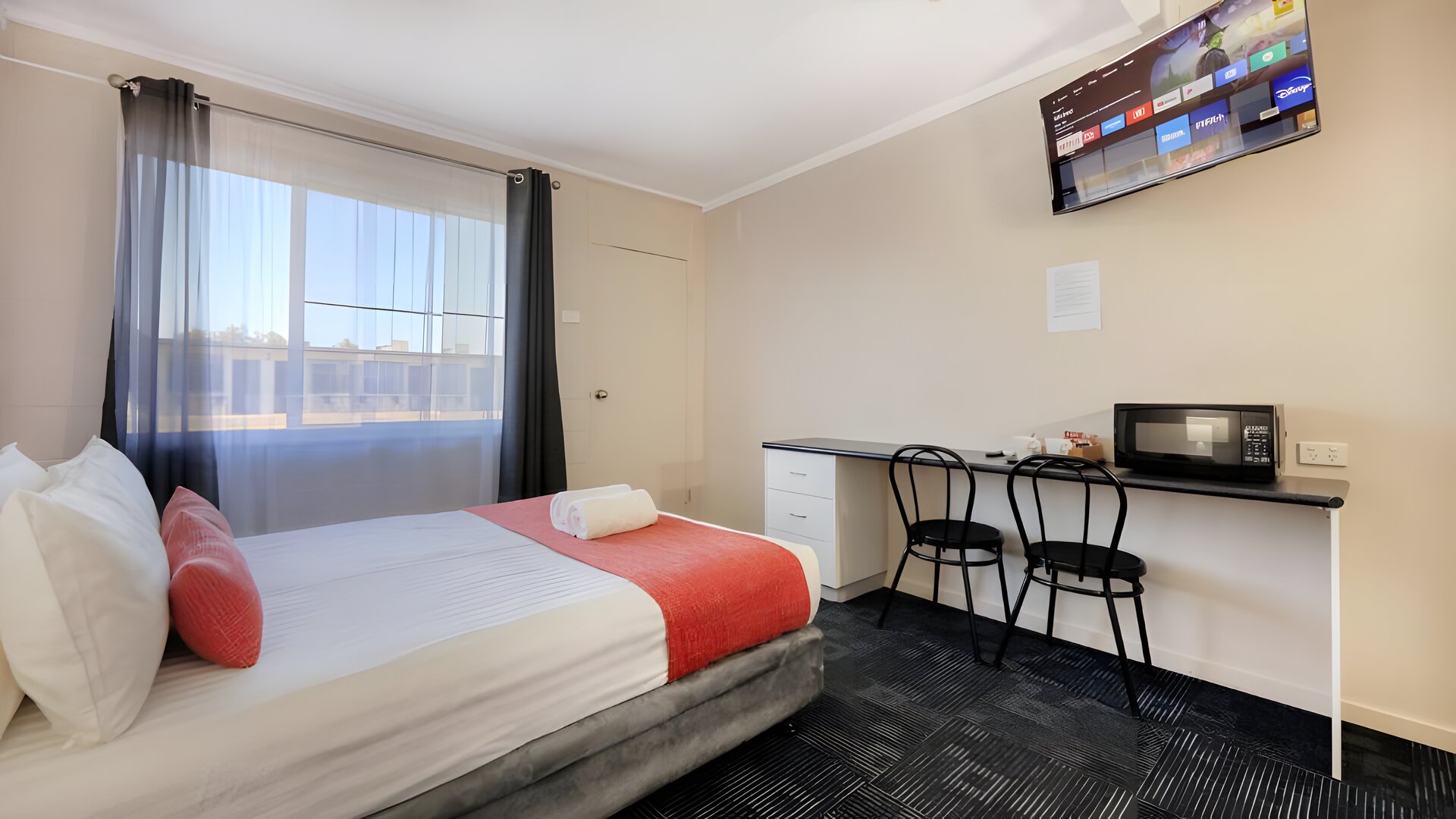Executive Queen Room