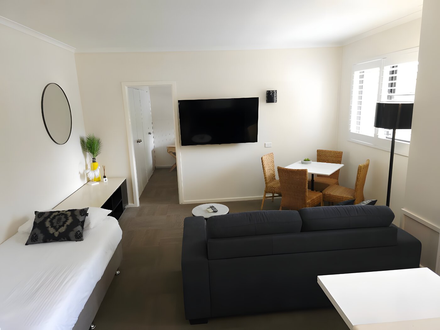 One Bedroom Apartment With Views