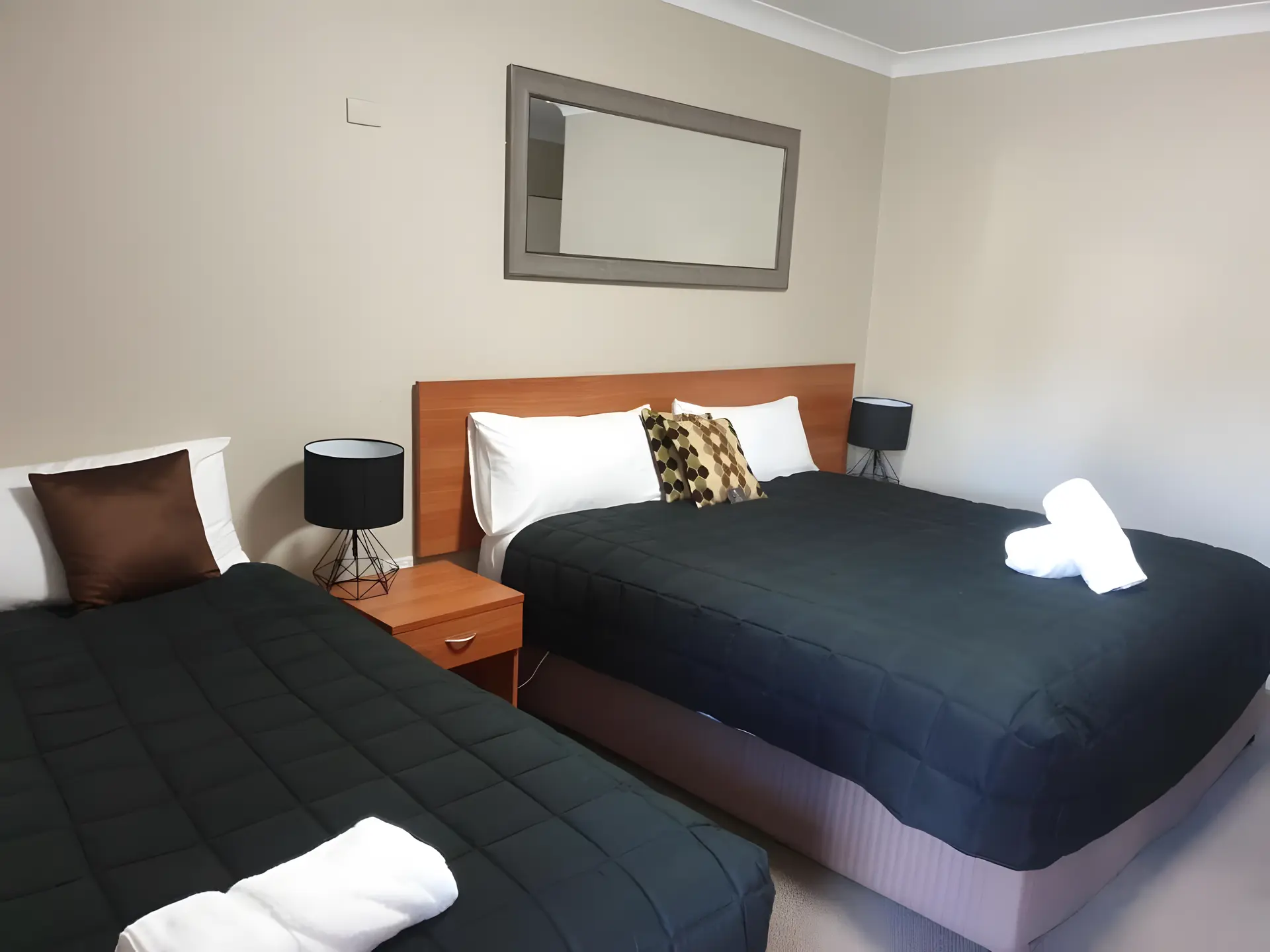 King and King Single Room