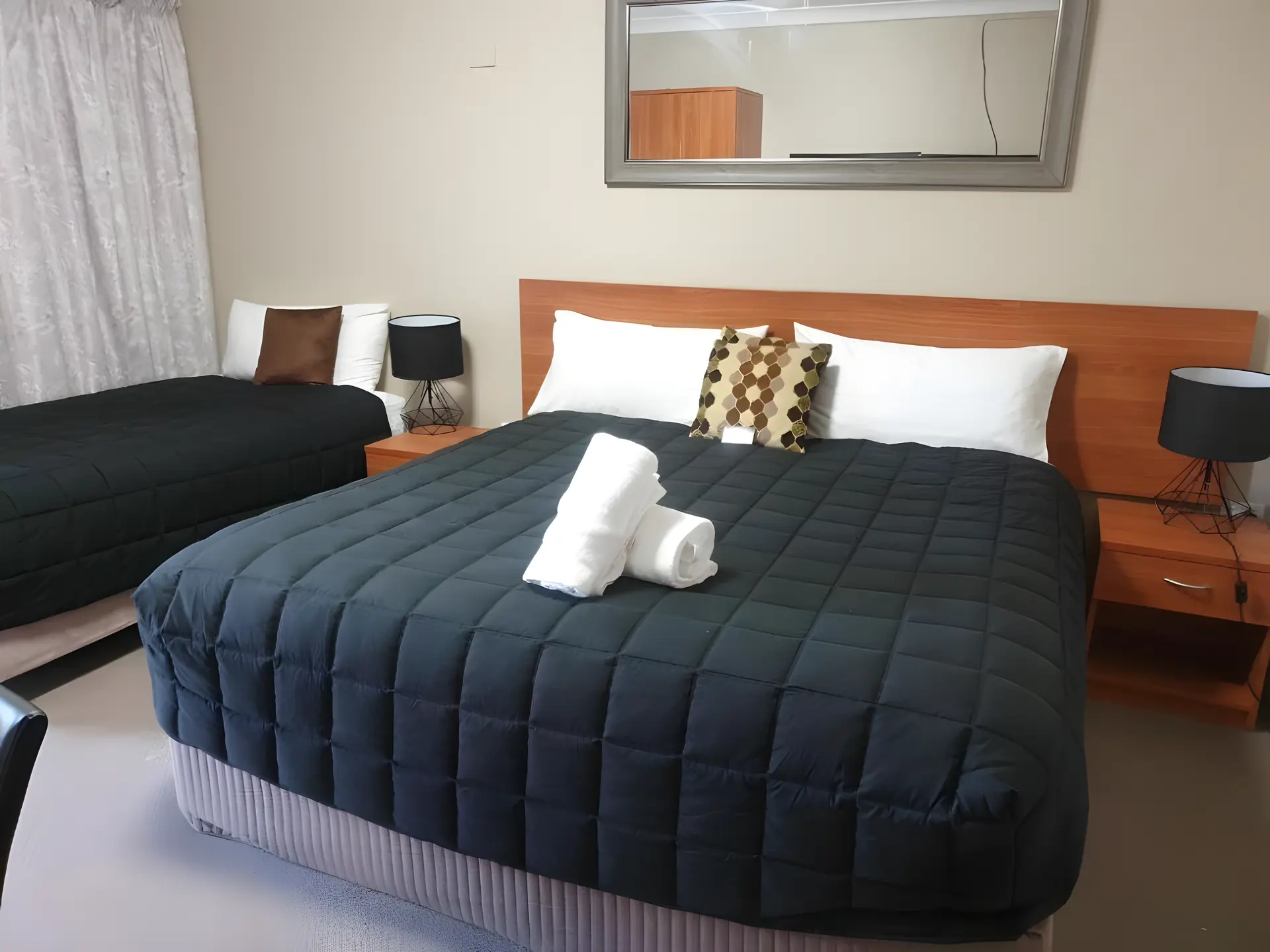 King and King Single Room
