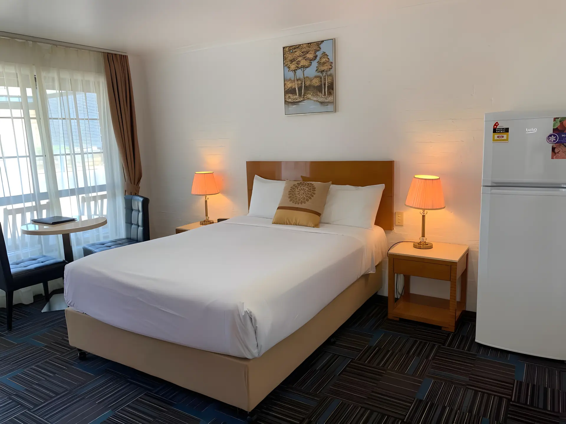 Family Two-Bedroom with Spa - 1 Queen 2 Singles