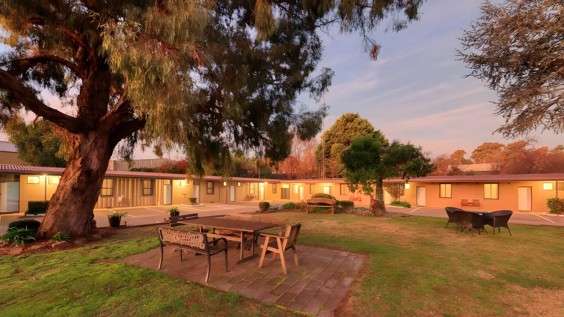 Hamilton Hume Motor Inn