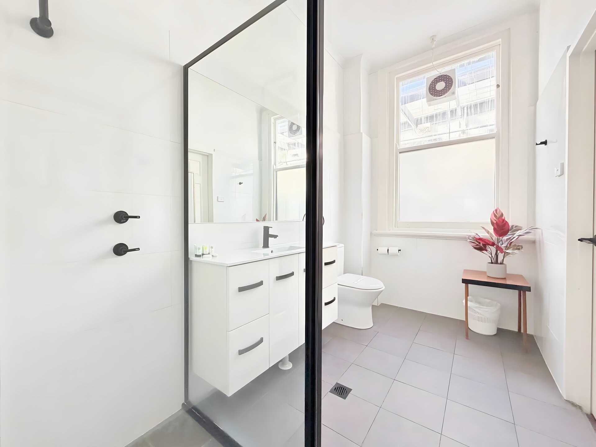 Queen Room Deluxe