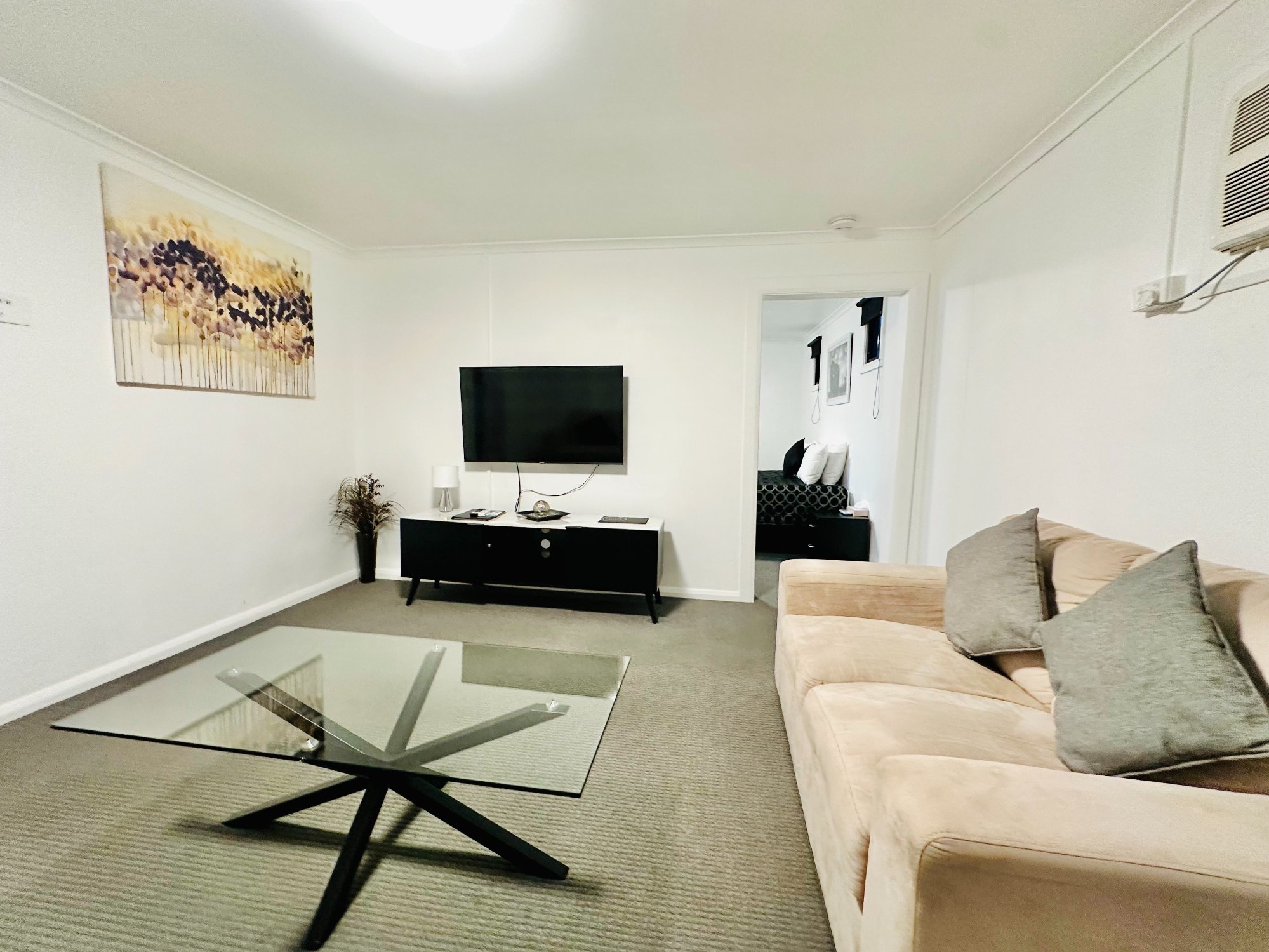 One Bedroom Self Contained Cottage