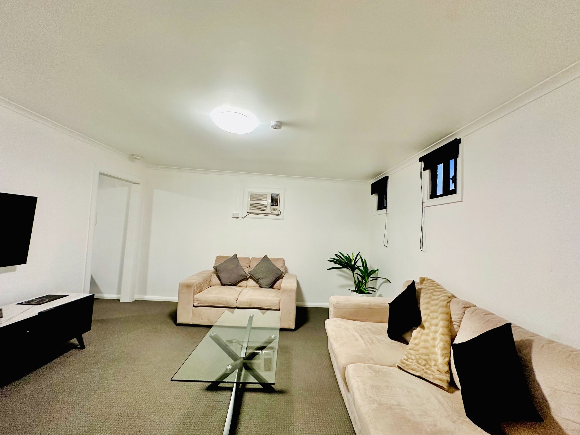 One Bedroom Self Contained Cottage