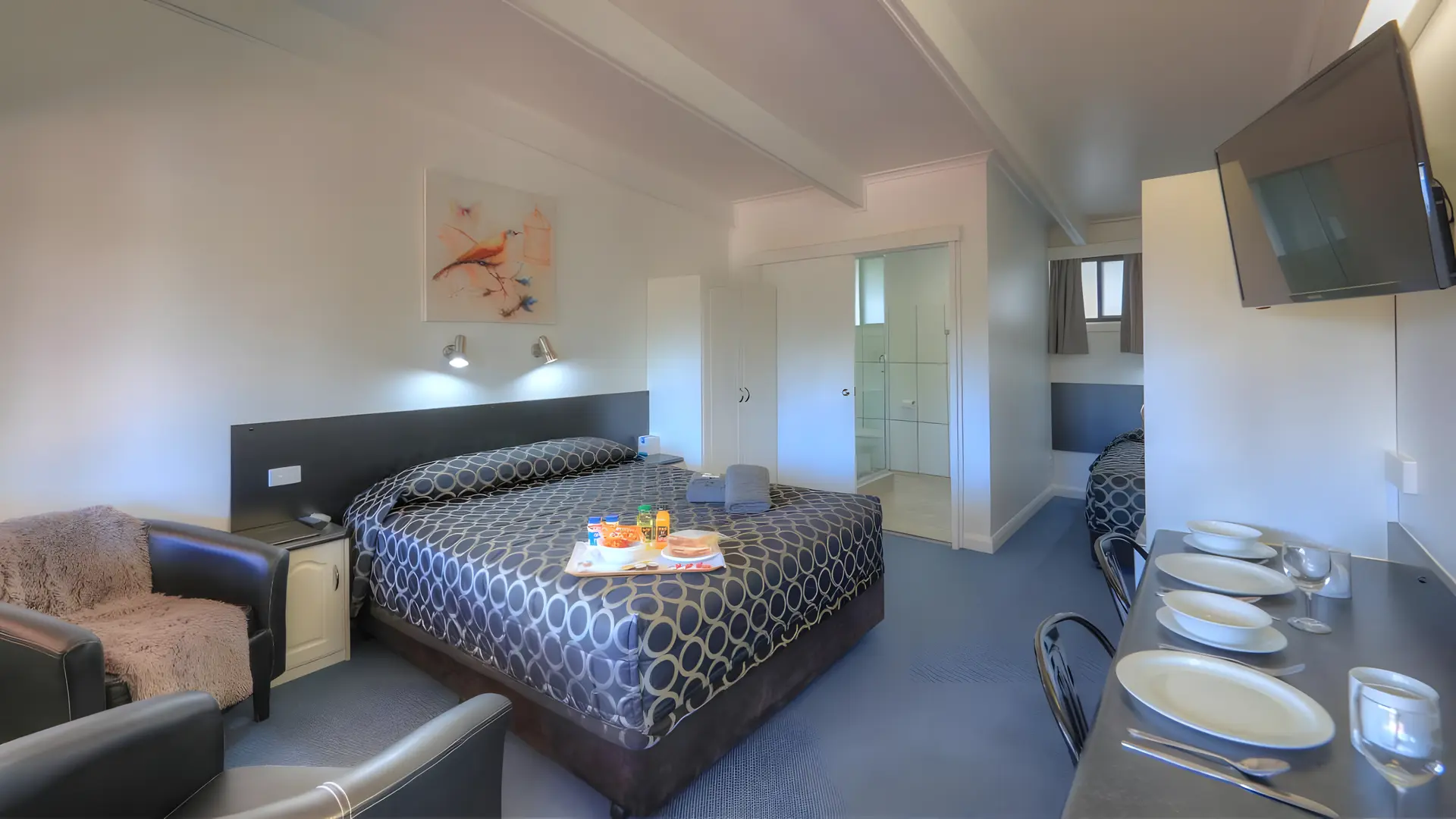 Twin Swans Motel