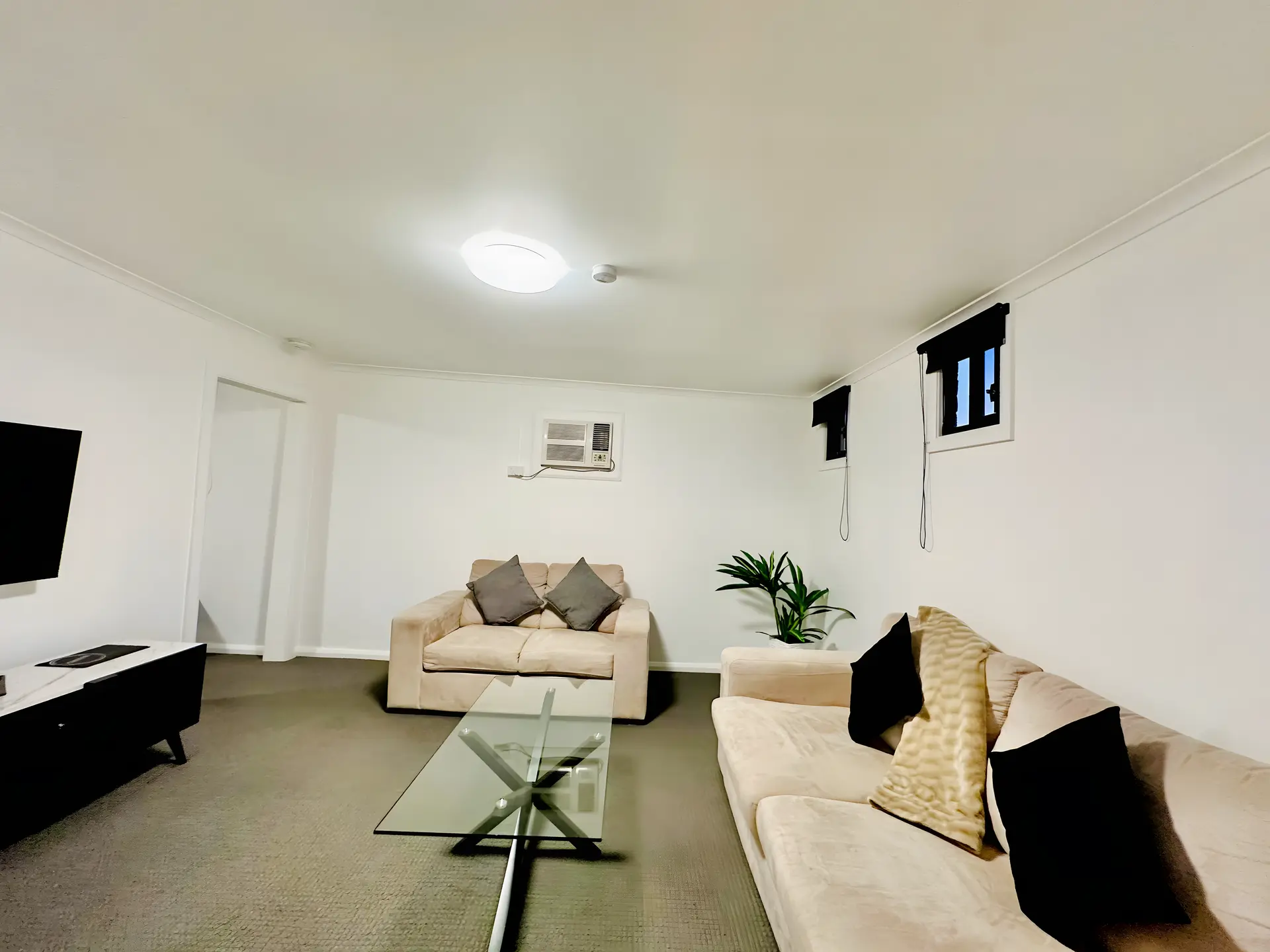 One Bedroom Self Contained Cottage