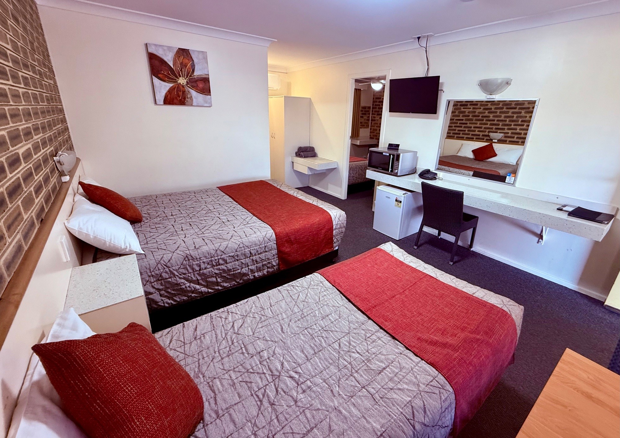 Deluxe Family Room