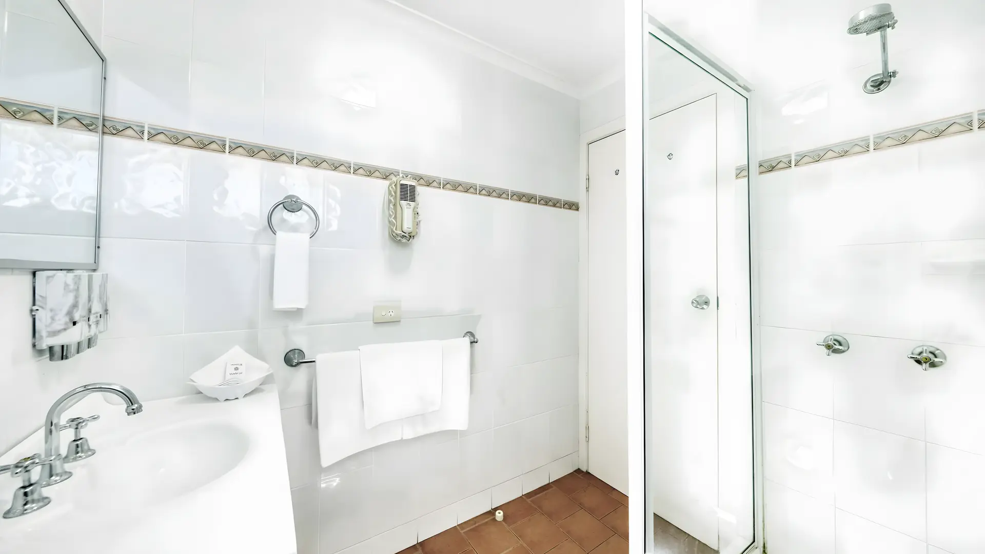 Comfort Queen Room