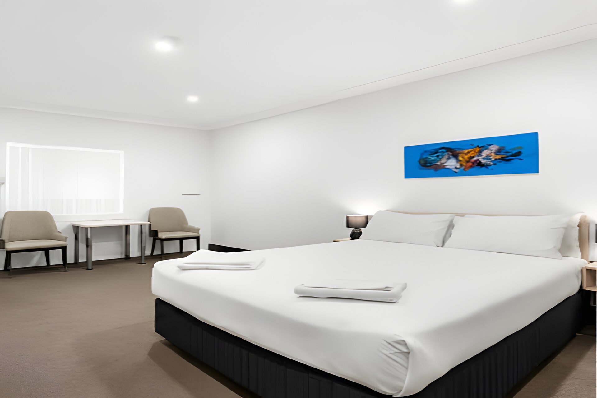 Deluxe Queen Room