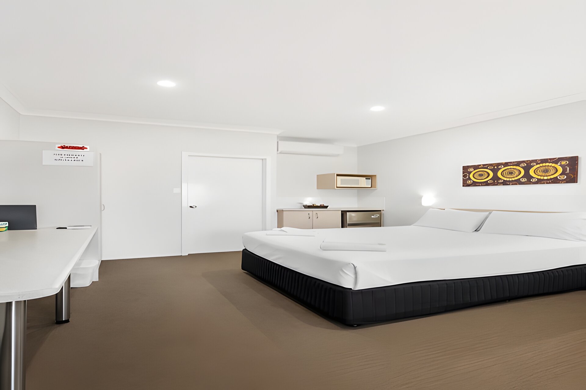 Deluxe Queen Room with Spa Bath