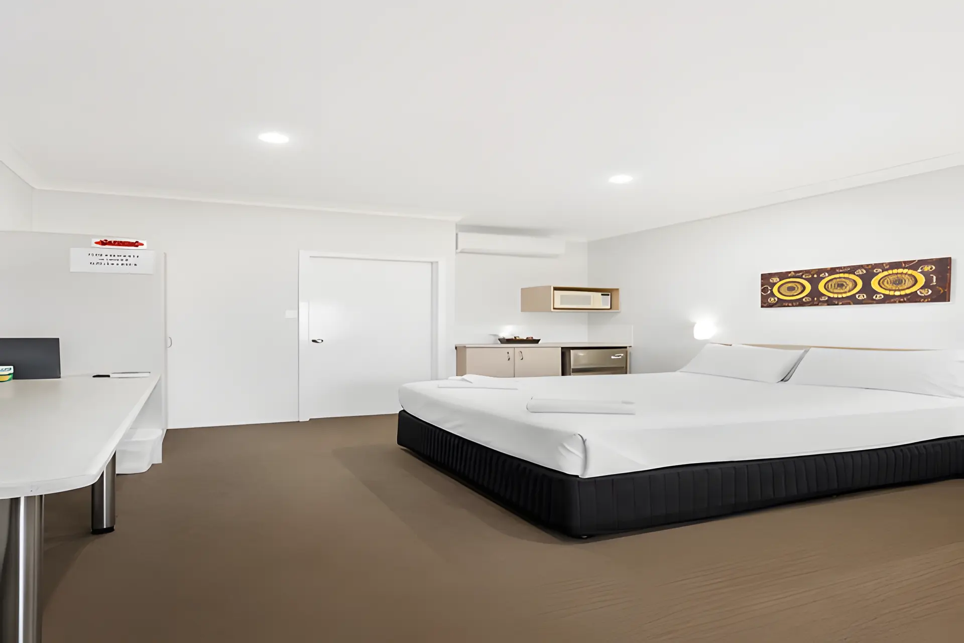 Deluxe Queen Room with Spa Bath
