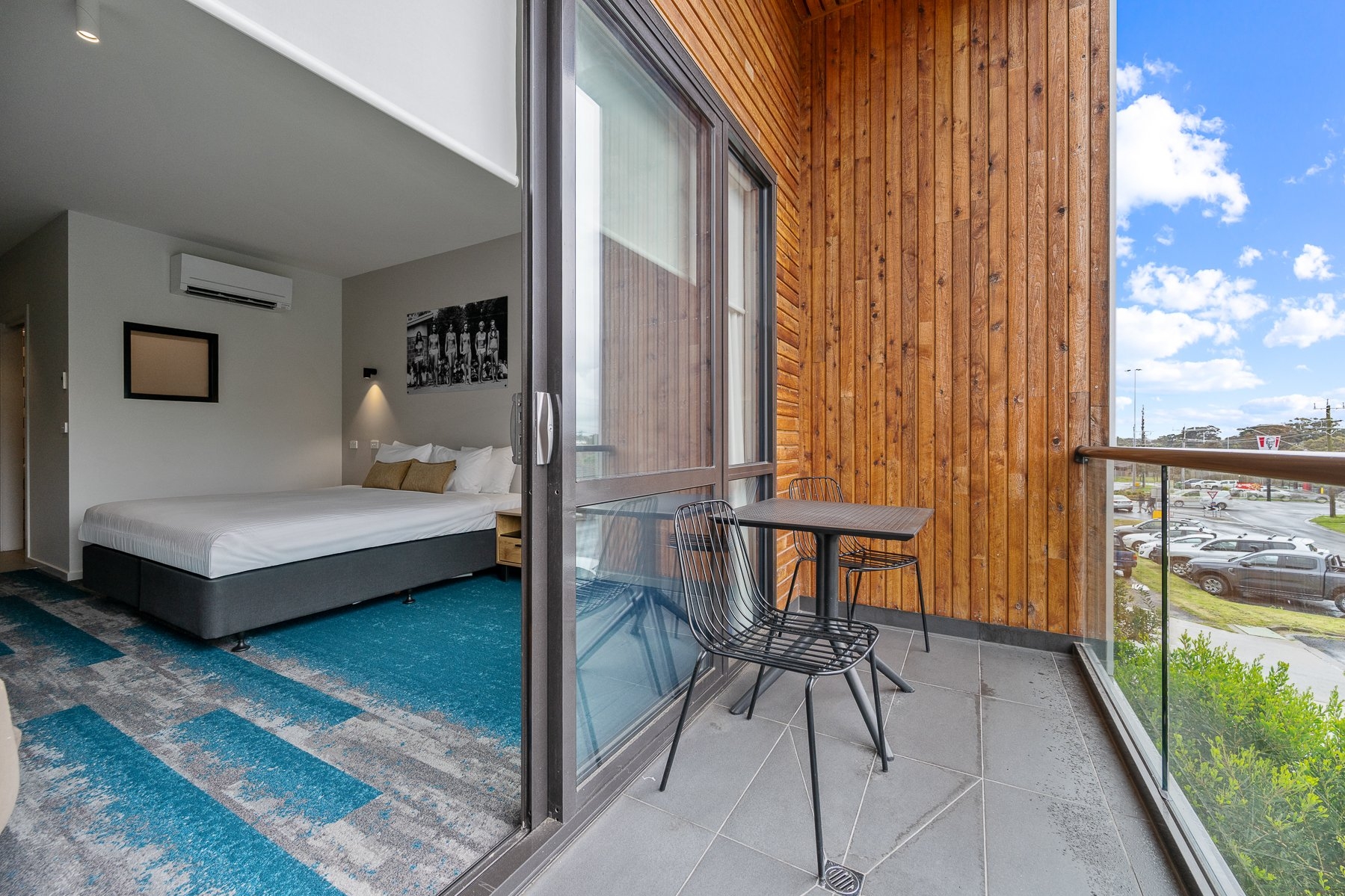 King/Twin With Balcony