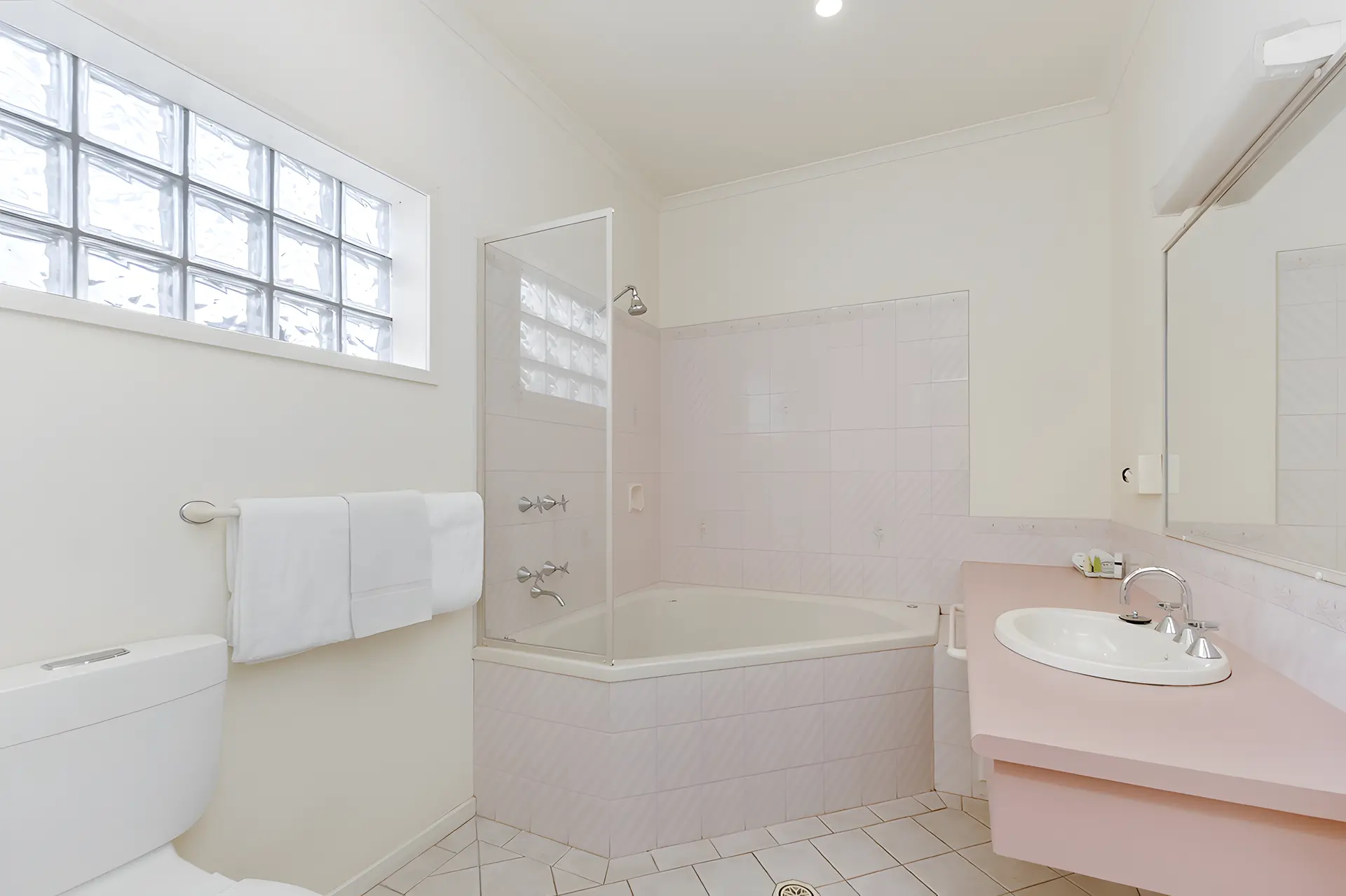 Deluxe Double Room with Spa Bath