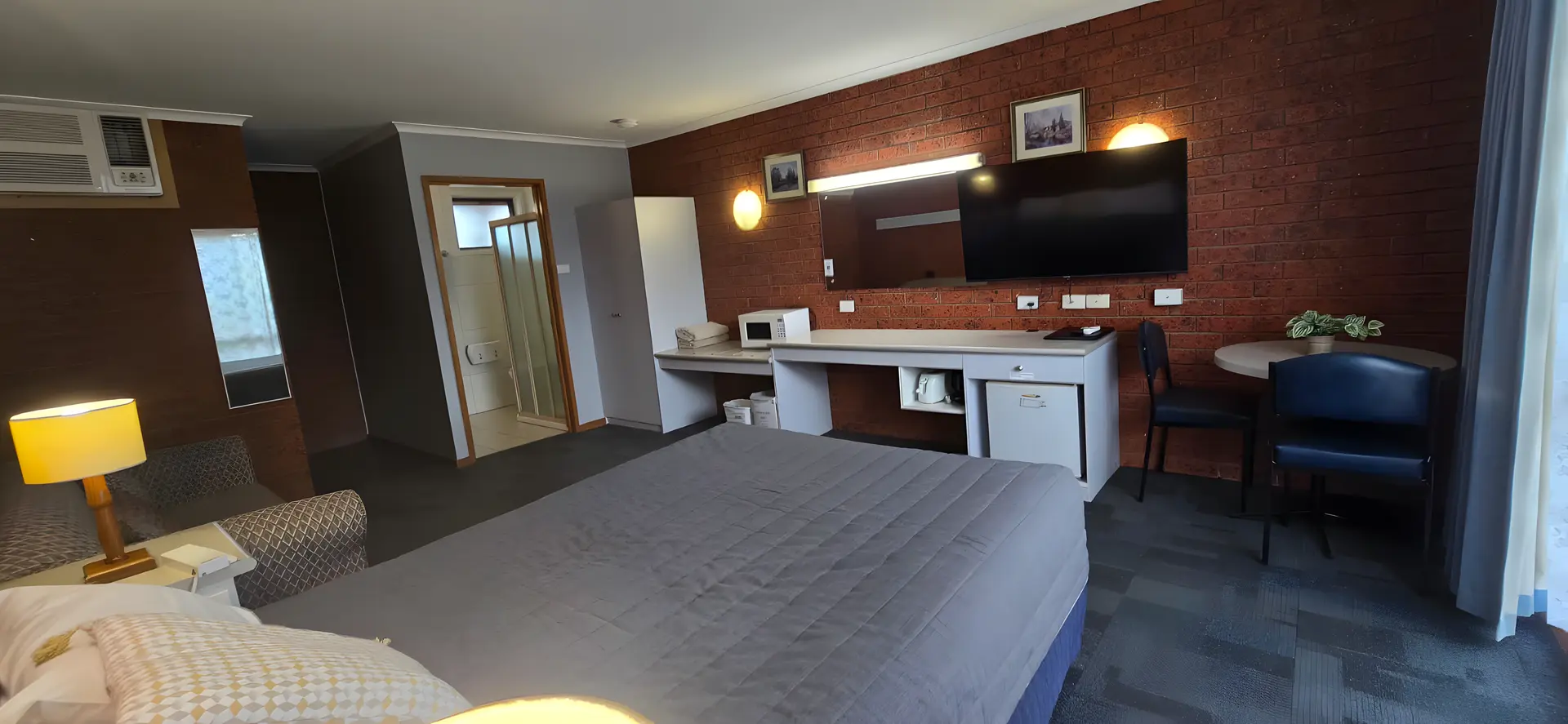 Executive Queen Room